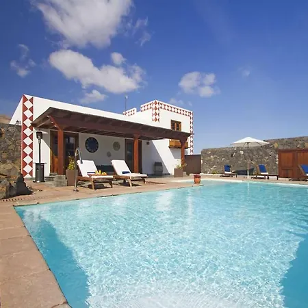Puerto Del Carmen Sleeps 10 Pool Wifi *