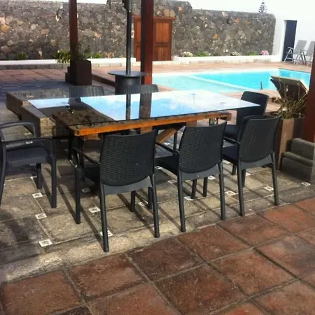 Puerto Del Carmen Sleeps 10 Pool Wifi Вилла