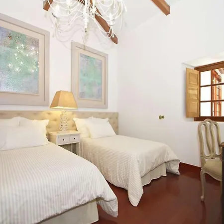 Вилла Puerto Del Carmen Sleeps 10 Pool Wifi *